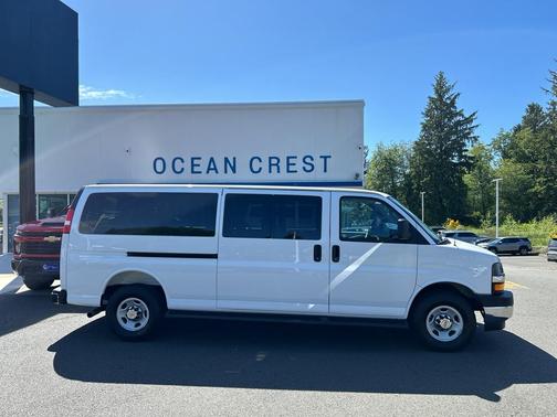 Summit White 2025 Chevrolet Express 3500 RWD 3500 Extended Wheelbase LT