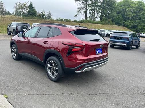 2025 Chevrolet Trax LT