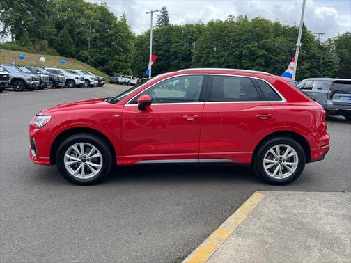 2024 Audi Q3 Premium 45 TFSI S line quattro Tiptronic