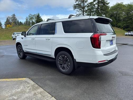2025 GMC Yukon XL SLT
