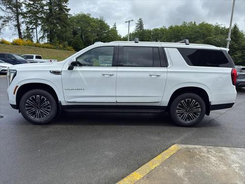 2025 GMC Yukon XL SLT