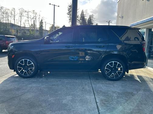 2022 Chevrolet Tahoe 4WD RST