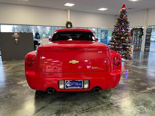 2005 Chevrolet SSR Base