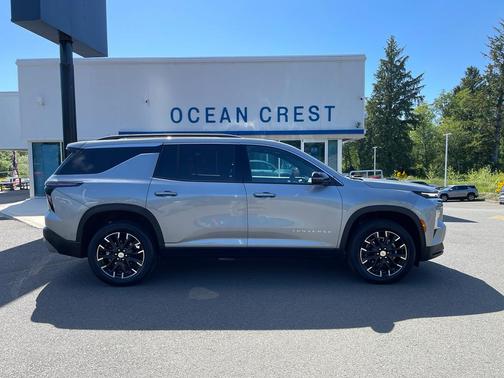 Sterling Gray Metallic 2025 Chevrolet Traverse LT