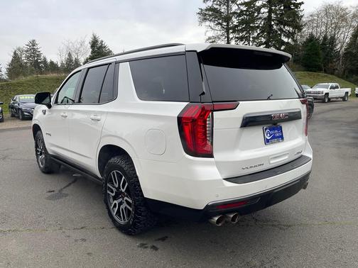 2023 GMC Yukon 4WD AT4