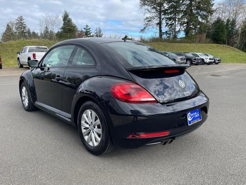 2018 Volkswagen Beetle 2.0T Coast