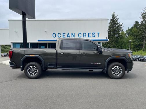 Forest Metallic 2022 GMC Sierra 2500 AT4