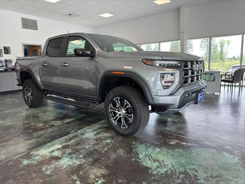2025 GMC Canyon Base