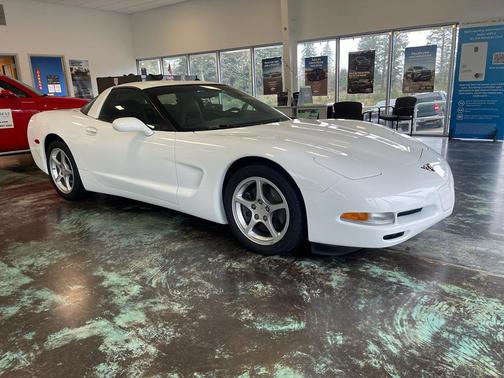 2000 Chevrolet Corvette Base