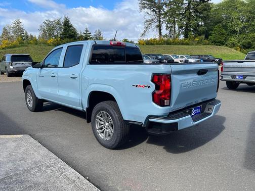 Snowdrift Metallic 2026 Chevrolet Colorado LT