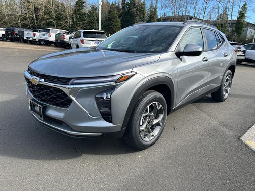 Sterling Gray Metallic 2026 Chevrolet Trax LT
