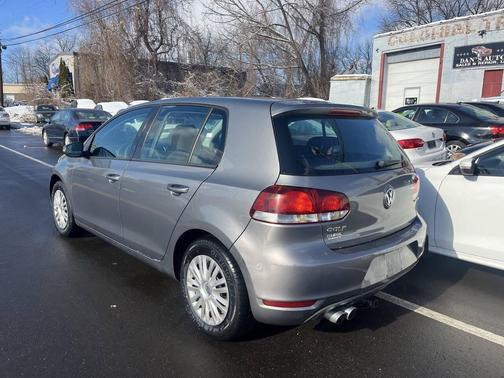 2010 Volkswagen Golf 4-Door