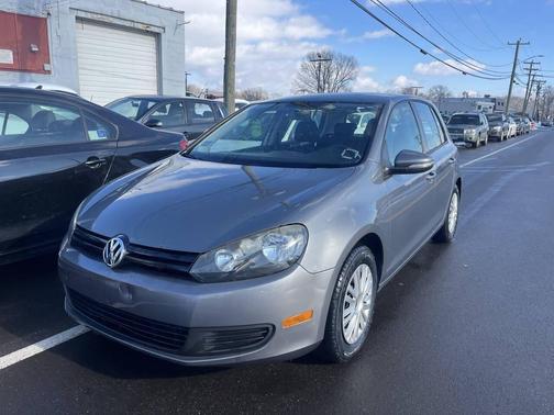2010 Volkswagen Golf 4-Door