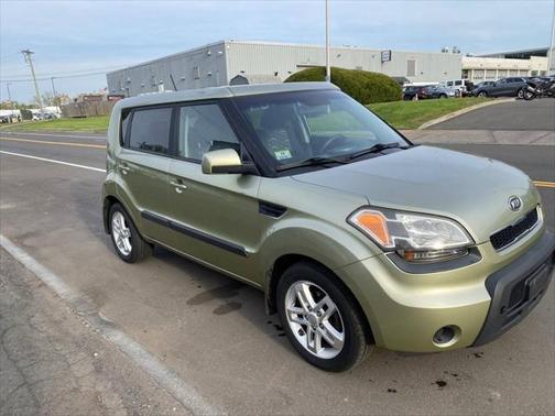 2011 Kia Soul +
