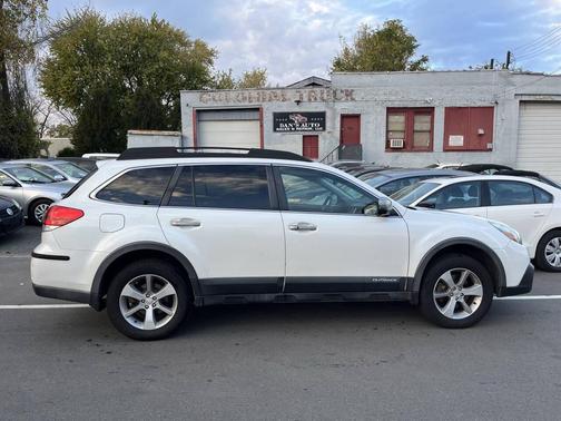 2013 Subaru Outback 3.6R Limited