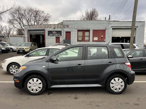 2006 Scion xA Base 4dr Hatchback w/Automatic
