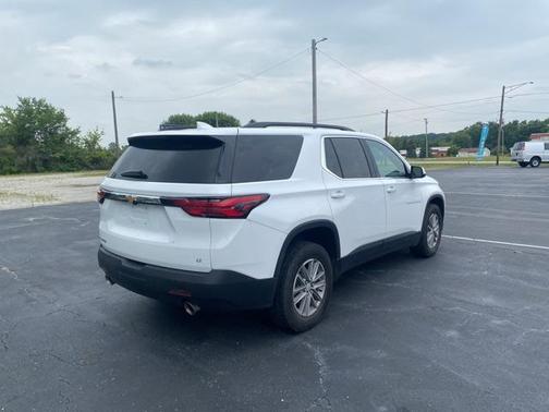 2022 Chevrolet Traverse LT Cloth