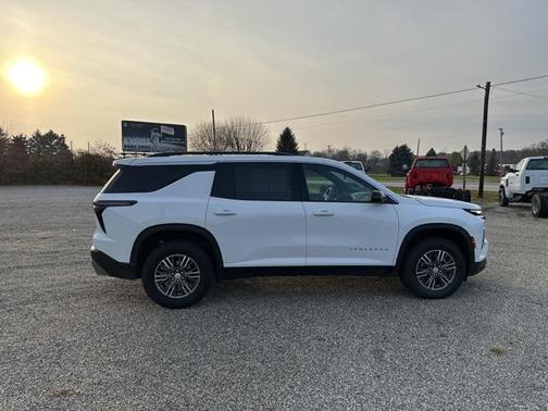 2025 Chevrolet Traverse LT