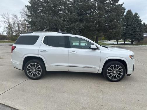 2021 GMC Acadia Denali