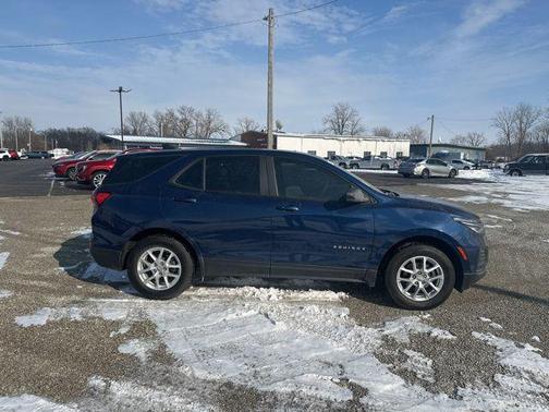 2023 Chevrolet Equinox LS