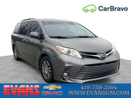2020 Toyota Sienna XLE