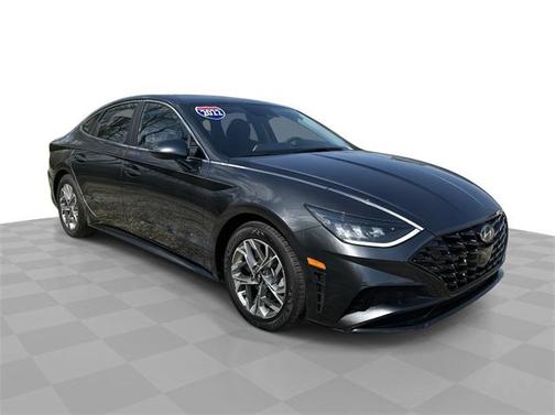 2022 Hyundai SONATA SEL