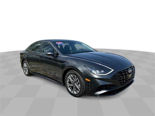 2022 Hyundai SONATA SEL