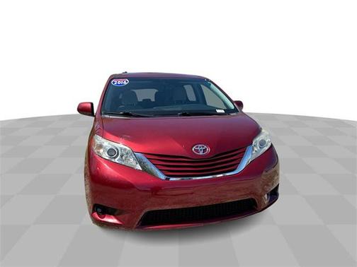 2016 Toyota Sienna LE