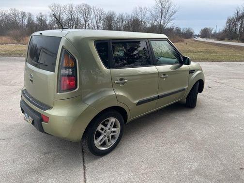 2011 Kia Soul +