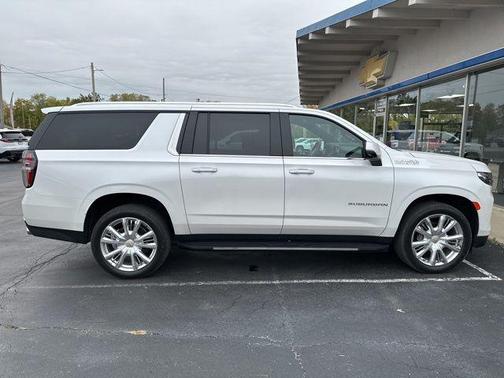 2023 Chevrolet Suburban 4WD High Country