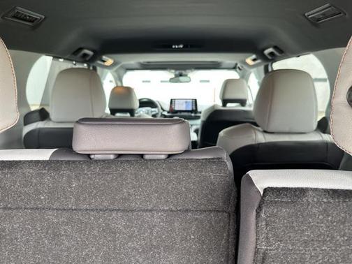 2024 Toyota Sienna XSE 7 Passenger