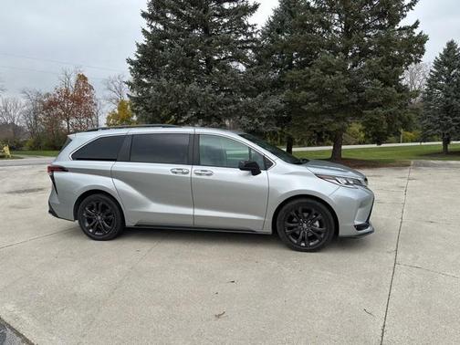 2024 Toyota Sienna XSE 7 Passenger