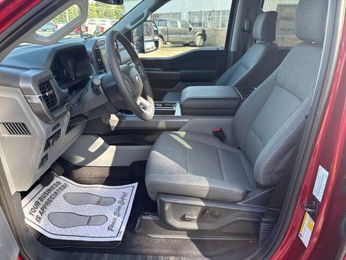 Ruby Red Metallic Tinted Clearcoat 2026 Ford F-150 XLT