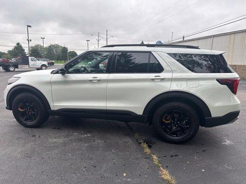 Star White Metallic Tri-Coat 2027 Ford Explorer Tremor