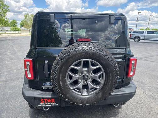 Shadow Black 2025 Ford Bronco Badlands