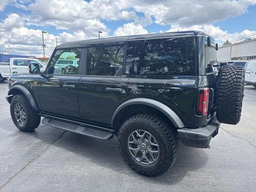 Shadow Black 2025 Ford Bronco Badlands