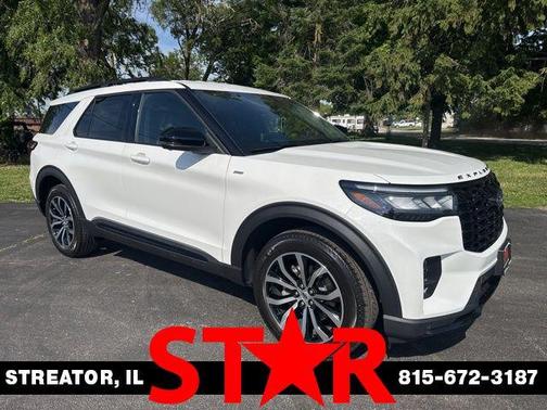 Star White Metallic Tri-Coat 2026 Ford Explorer ST-Line