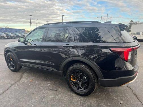 Agate Black Metallic 2026 Ford Explorer Tremor