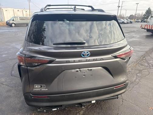 2025 Toyota Sienna XLE