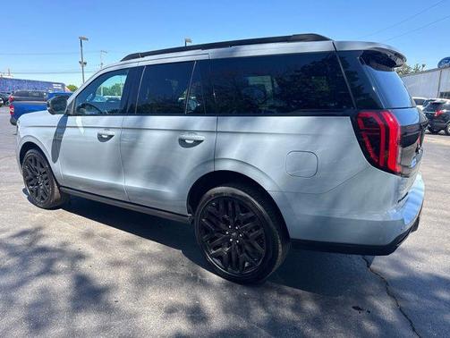 Space Silver Metallic 2026 Ford Expedition Platinum