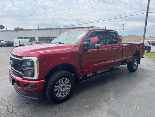 Rapid Red Metallic Tinted Clearcoat 2023 Ford F-350 Lariat