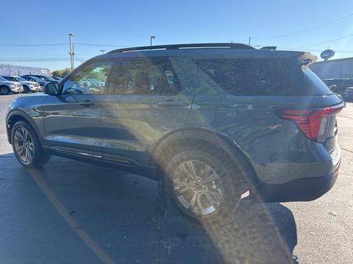 Vapor Blue Metallic 2026 Ford Explorer Active