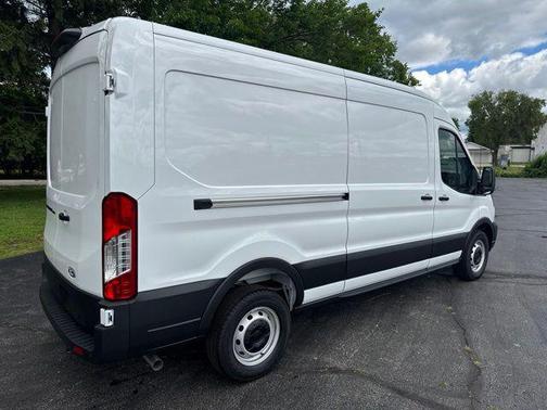 Oxford White 2026 Ford Transit-250 Base