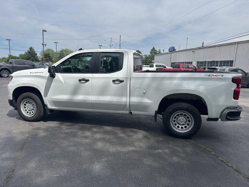 Summit White 2022 Chevrolet Silverado 1500 WT