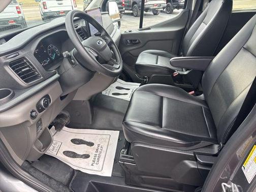 2025 Ford Transit-350 XL
