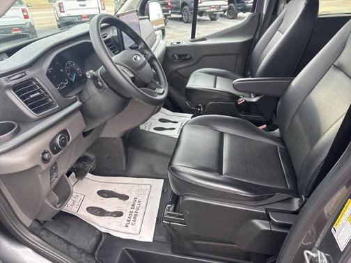 2025 Ford Transit-350 XL