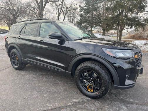 Agate Black Metallic 2026 Ford Explorer Tremor