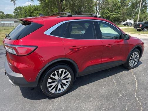 2020 Ford Escape Titanium