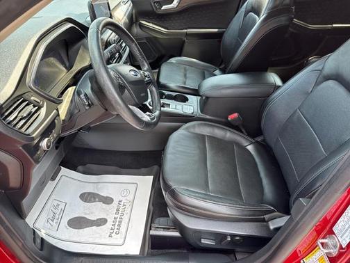 2020 Ford Escape Titanium
