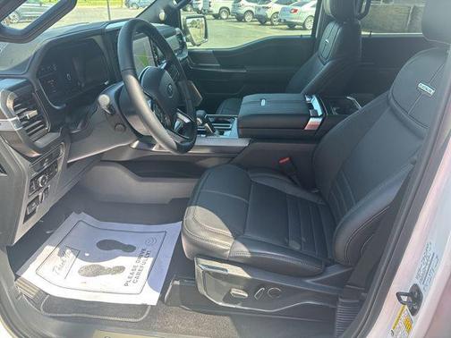 Star White Metallic Tri-Coat 2026 Ford F-150 Platinum